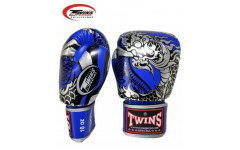 Боксерские перчатки Twins Special FBGVL3-52 Dragon blue silver 14 oz Боксерские перчатки Twins Special FBGVL3-52 Dragon blue silver 14 oz